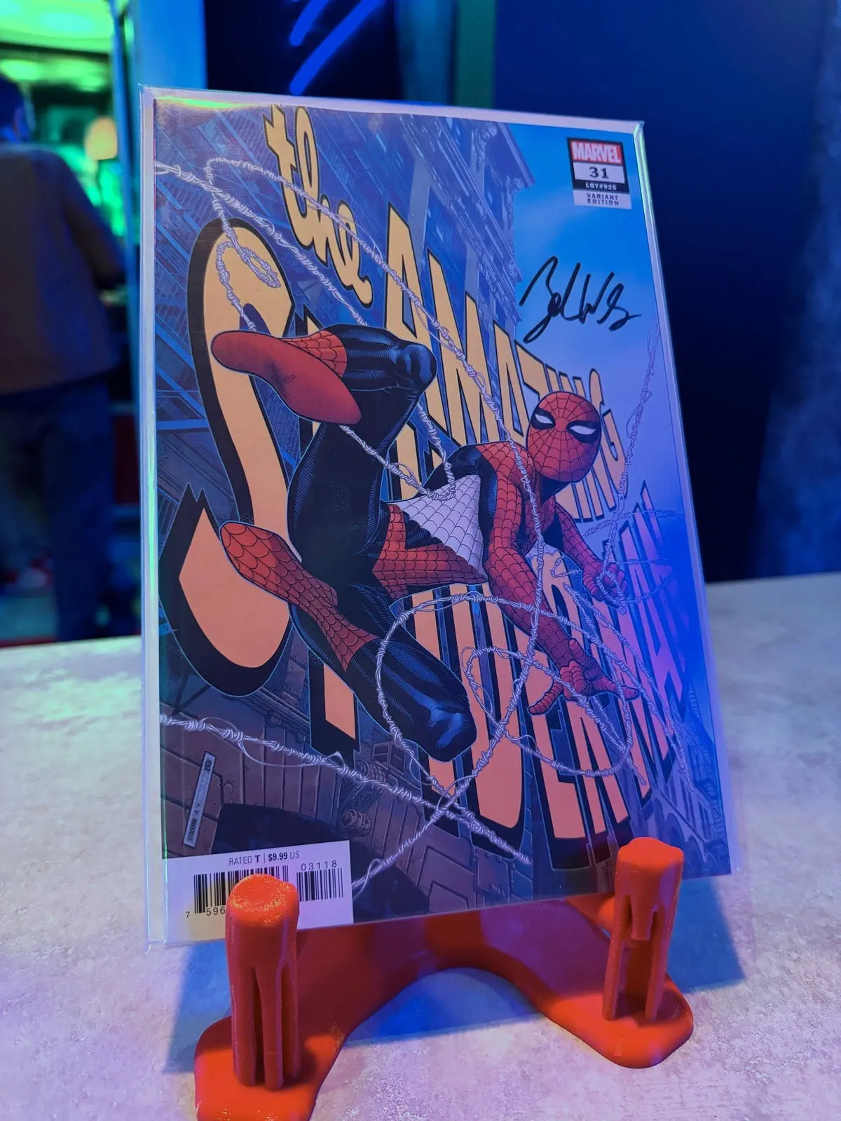 AMAZING SPIDER-MAN 31 JIM CHEUNG VARIANT [1:25] - Signed by Zeb Wells - Image 2